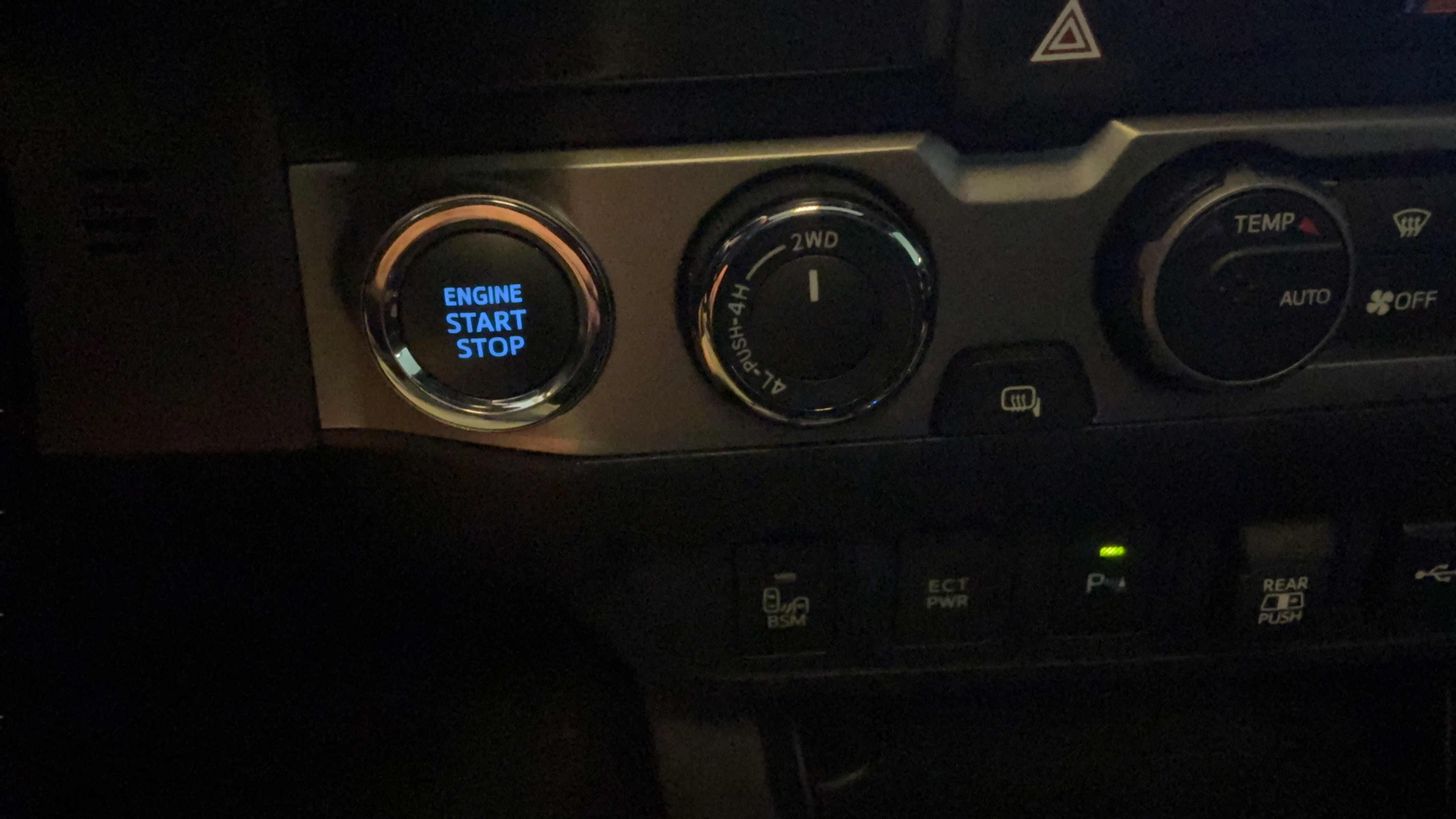 Used 2022 Toyota Tacoma Limited AWD/4WD image 18