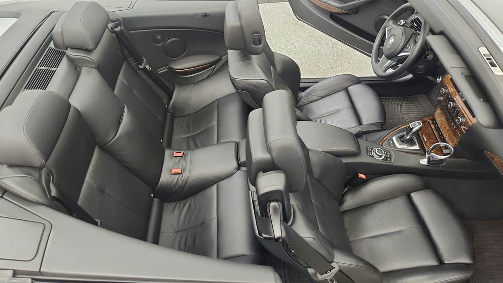 Used 2010 BMW 650i Convertible RWD image 46