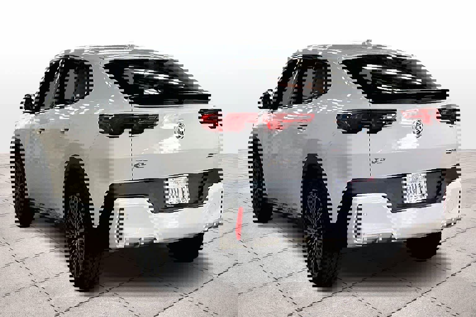 Used 2025 BMW X2 xDrive28i w/ Technology Package image 14