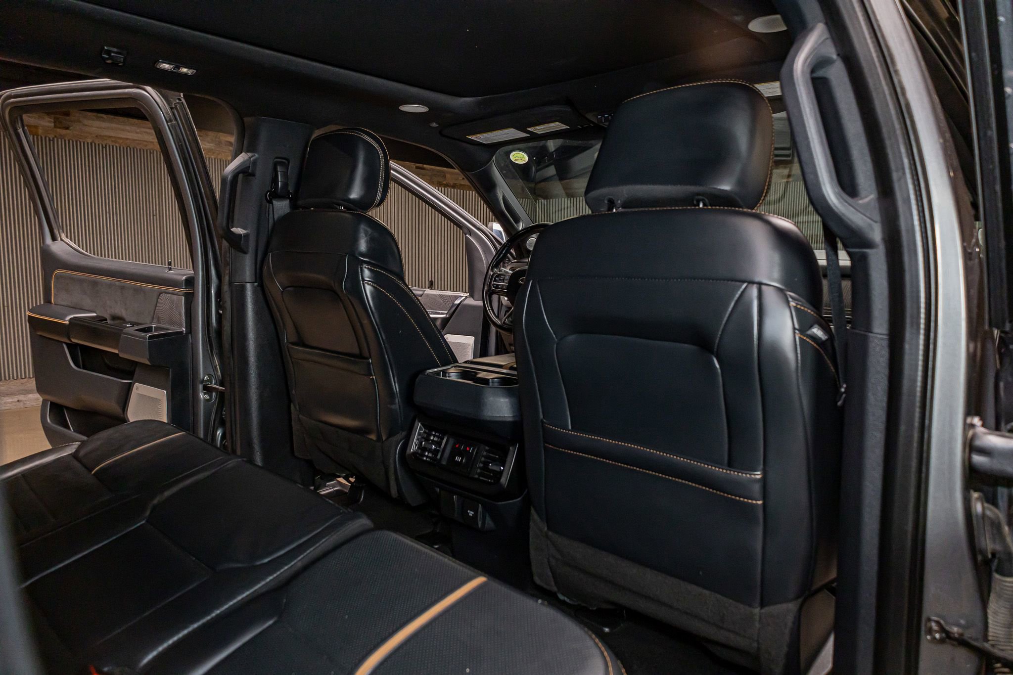 Used 2023 Ford F350 Platinum image 24