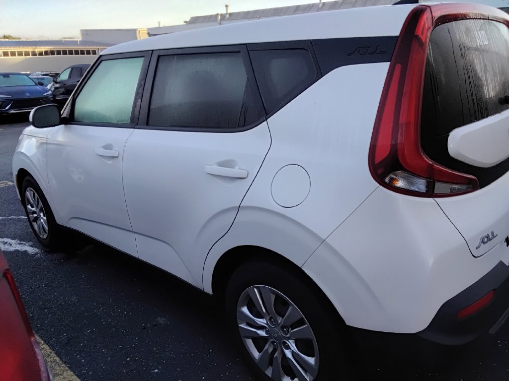 Used 2022 Kia Soul LX FWD image 6