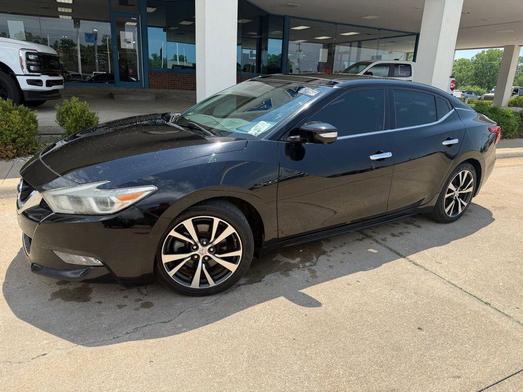 Used 2017 Nissan Maxima Platinum FWD image 2