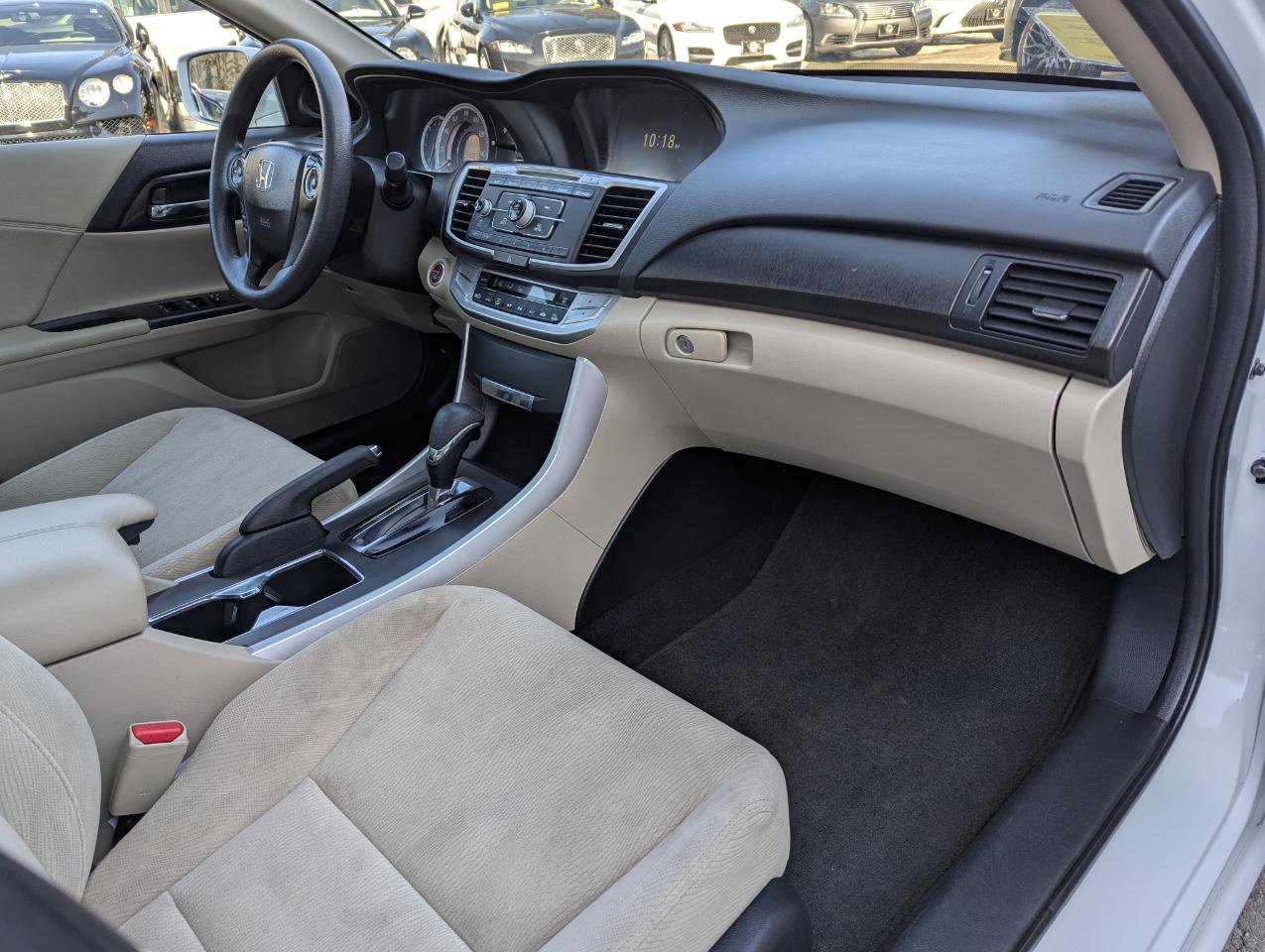 Used 2015 Honda Accord EX image 32