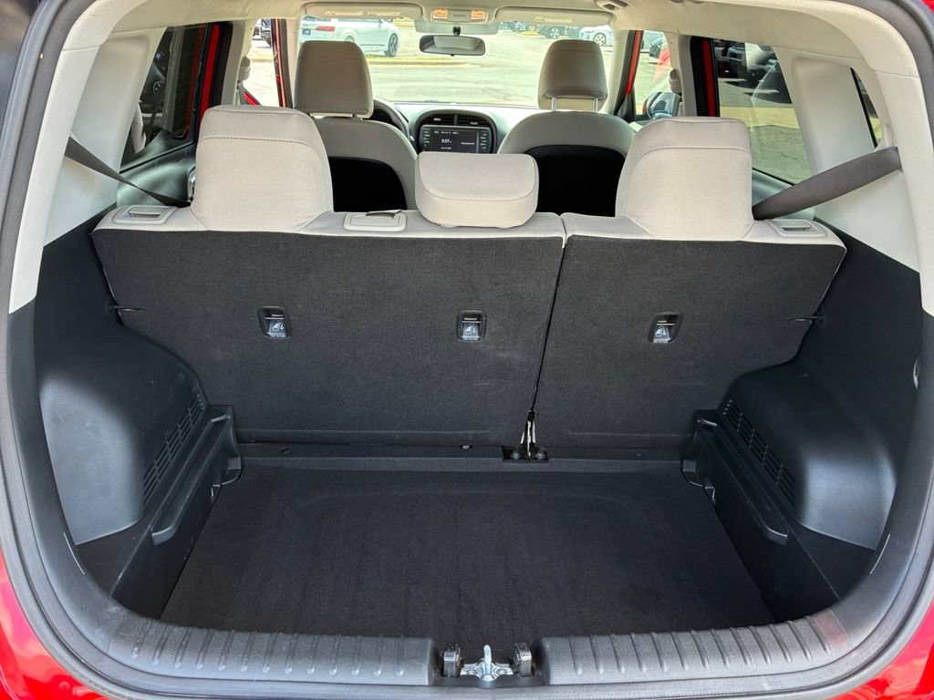 Used 2022 Kia Soul LX FWD image 5