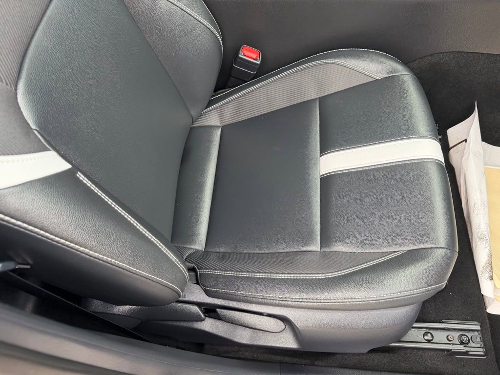 Used 2025 Toyota Camry SE FWD image 17