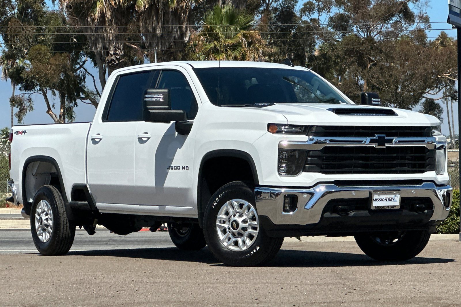 New 2025 Chevrolet Silverado 2500 LT w/ Safety Package image 2