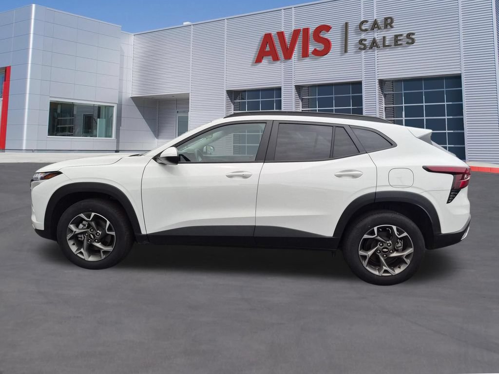 Used 2025 Chevrolet Trax LT w/ LT Convenience Package FWD image 10