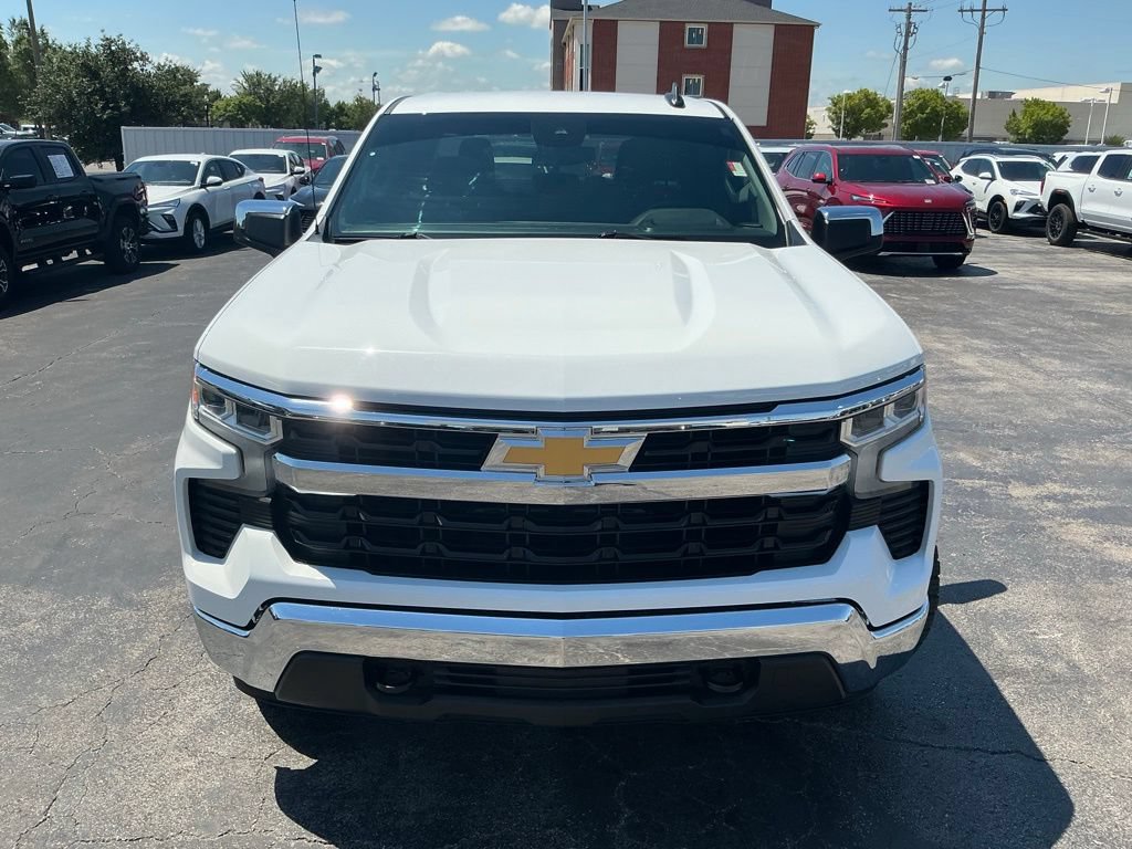 Used 2024 Chevrolet Silverado 1500 LT AWD/4WD image 3