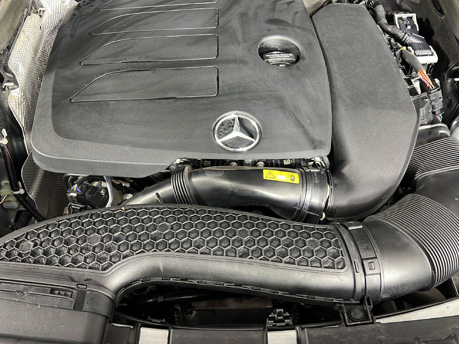 Used 2022 Mercedes-Benz GLC 300 4MATIC image 39