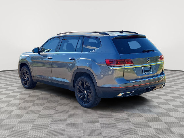 Used 2023 Volkswagen Atlas SE w/ Black Wheel Package AWD/4WD image 3