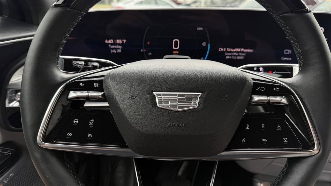 Used 2024 Cadillac Lyriq Sport RWD image 47