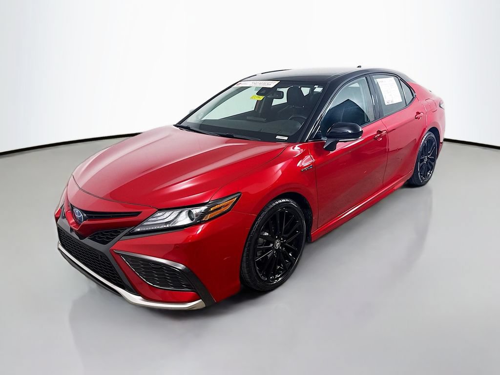 Used 2021 Toyota Camry XSE w/ Navigation Upgrade Package FWD image 3