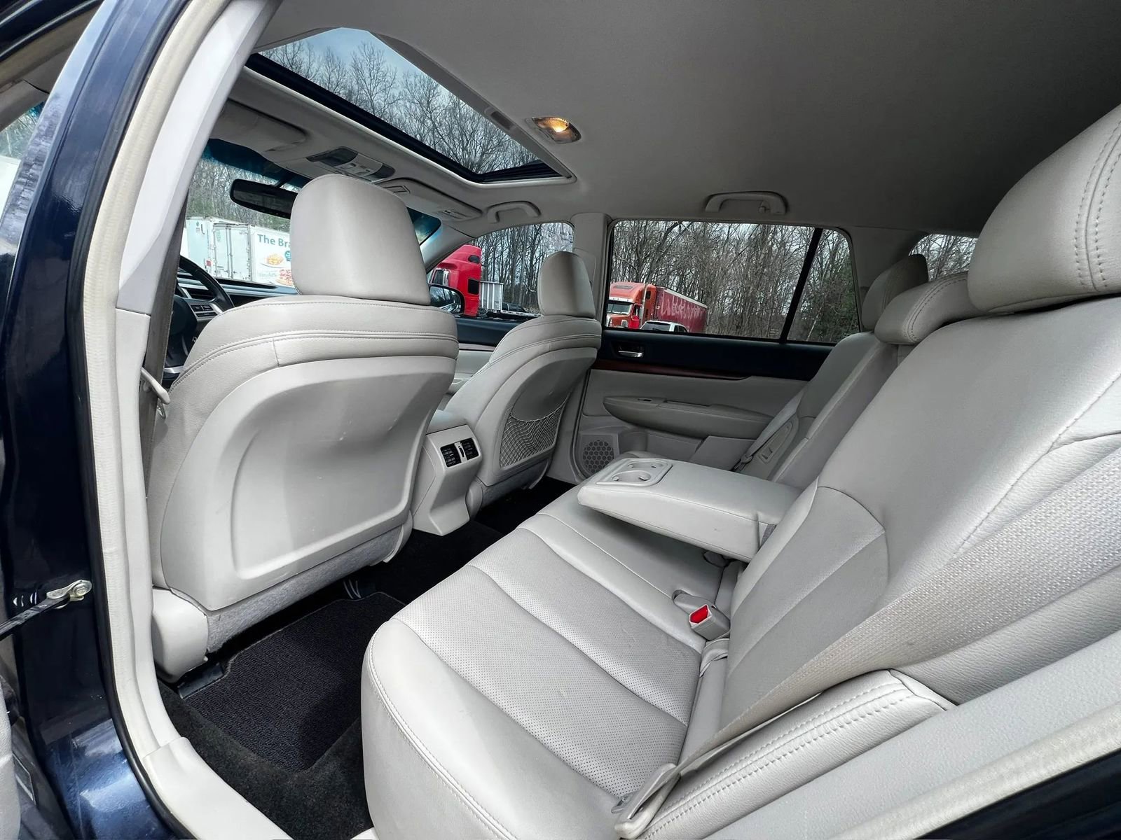 Used 2013 Subaru Outback 2.5i Limited w/ Moonroof Pkg image 10