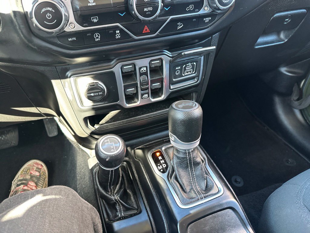 Used 2021 Jeep Wrangler Unlimited Sahara AWD/4WD image 37