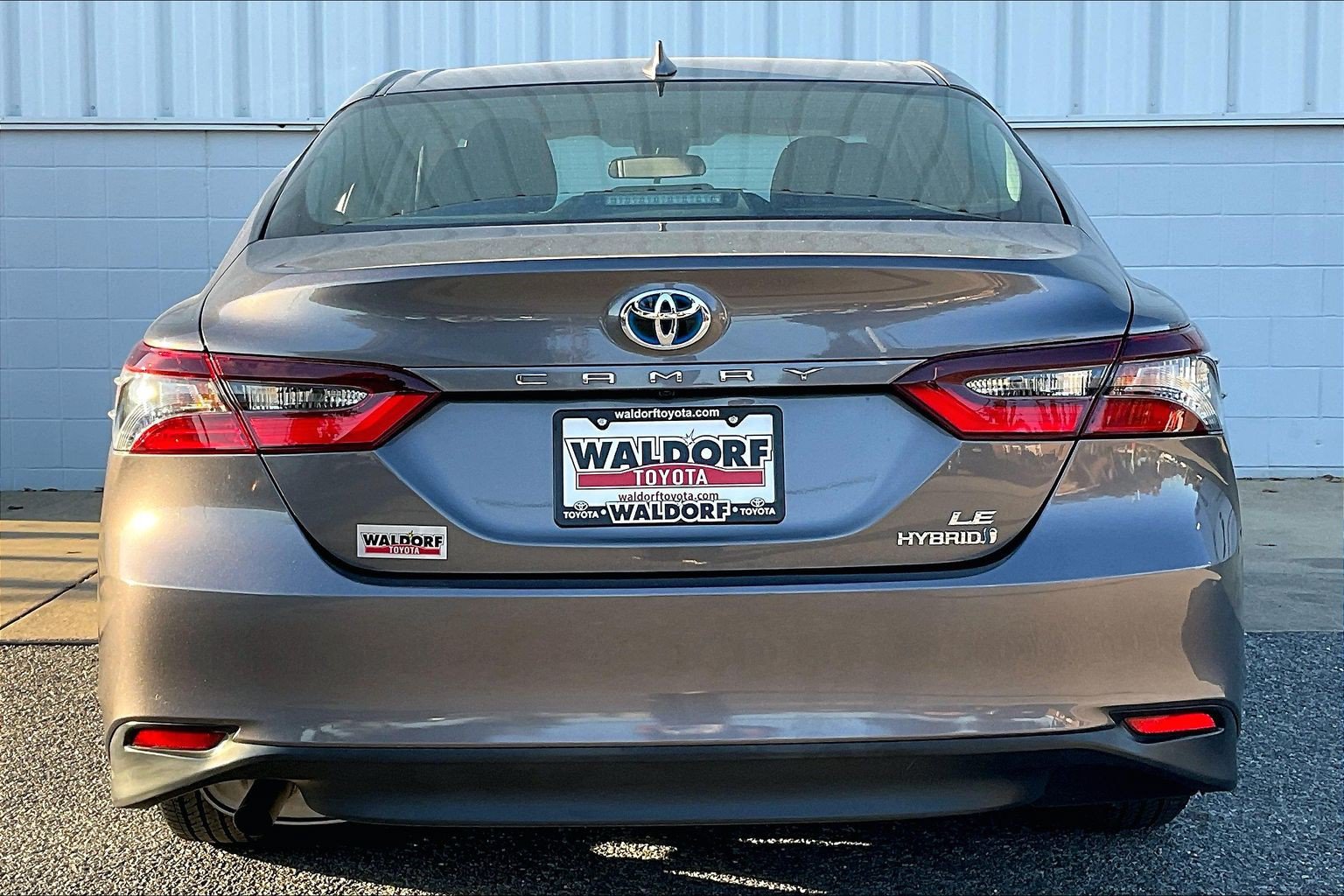 Used 2022 Toyota Camry LE FWD image 5