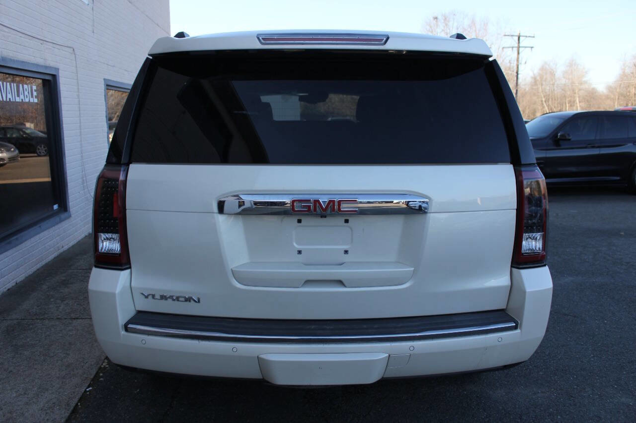 Used 2015 GMC Yukon Denali w/ Touring Package AWD/4WD image 8