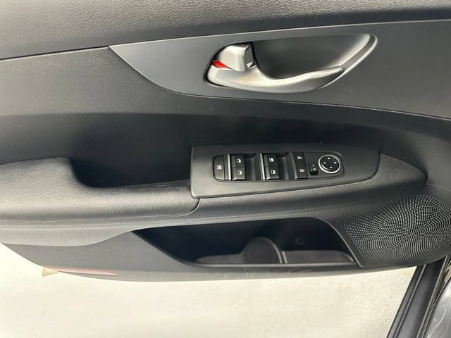 Used 2019 Kia Forte LXS FWD image 10