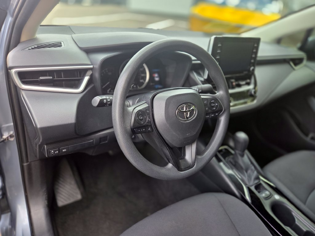 Used 2021 Toyota Corolla LE w/ Carpet Mat Package (TMS) FWD image 13