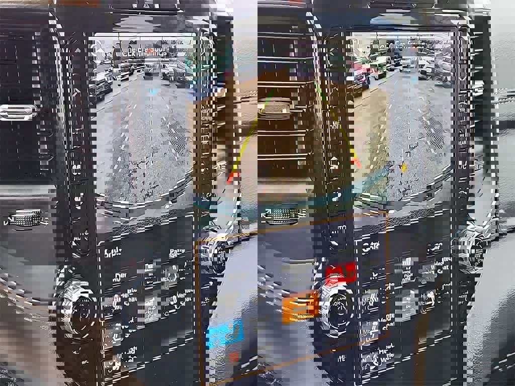 Used 2021 RAM 1500 Laramie image 16