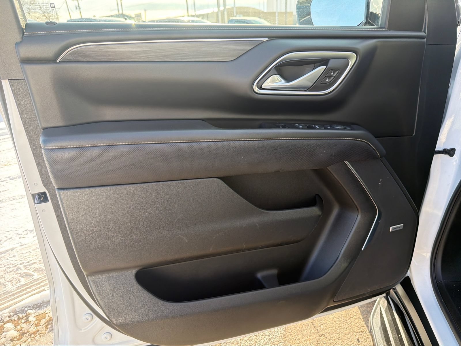 Used 2024 GMC Yukon SLT AWD/4WD image 14