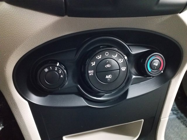 Used 2012 Ford Fiesta S image 6