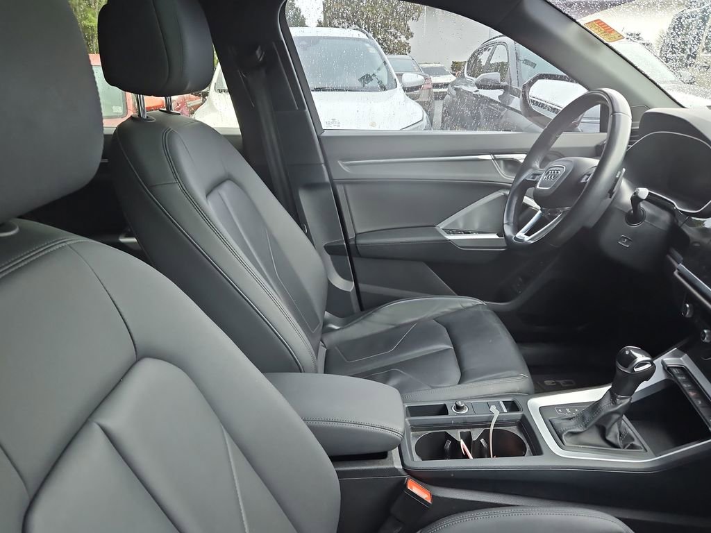 Used 2022 Audi Q3 2.0T Premium w/ Convenience Package AWD/4WD image 10