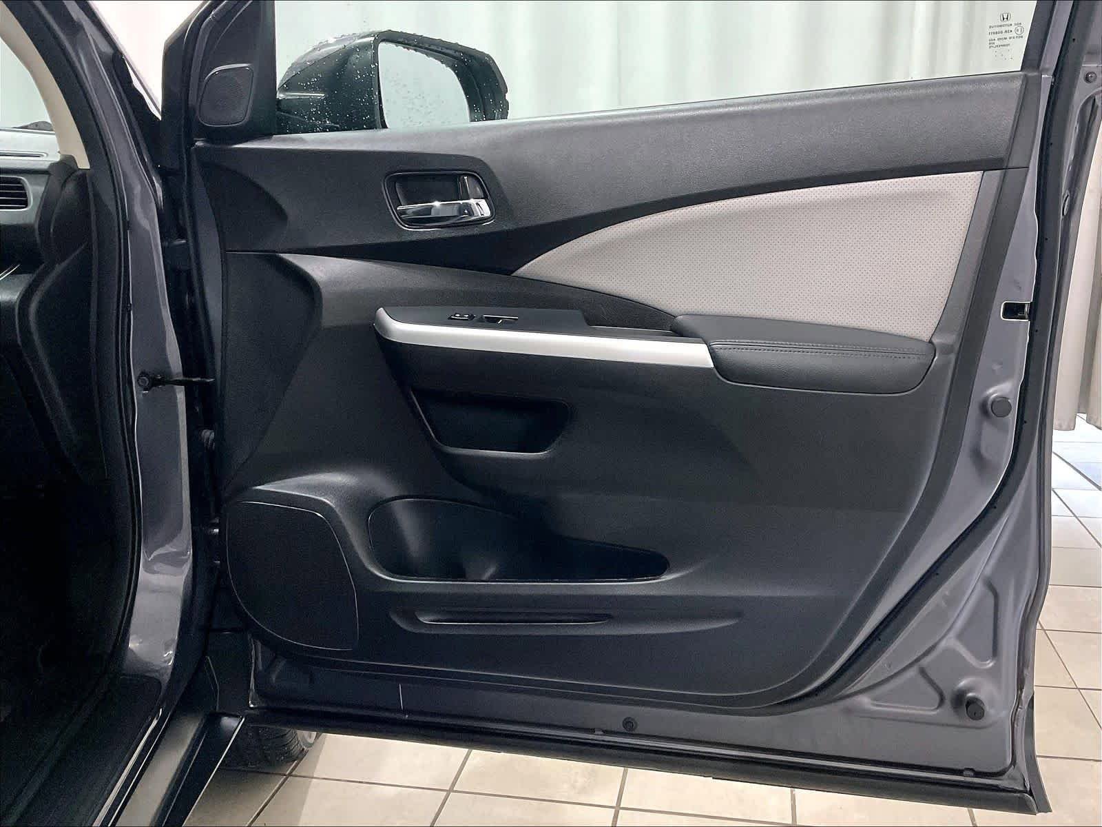 Used 2015 Honda CR-V Touring image 12