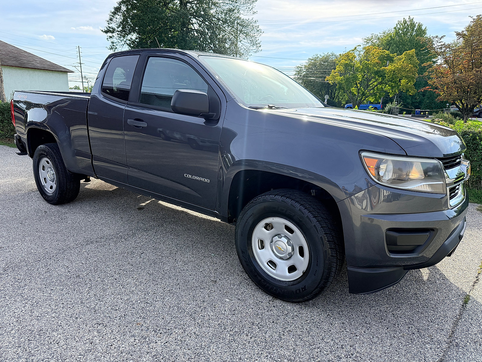 Used 2017 Chevrolet Colorado W/T w/ WT Convenience Package AWD/4WD image 2