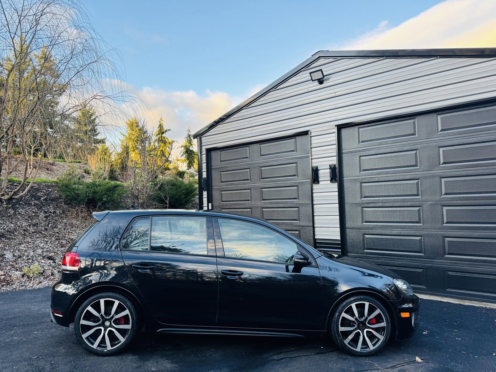 Used 2014 Volkswagen GTI Wolfsburg Edition FWD image 2