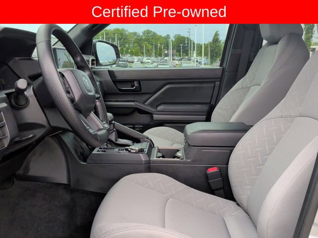 Certified 2025 Toyota Tacoma SR5 AWD/4WD image 13