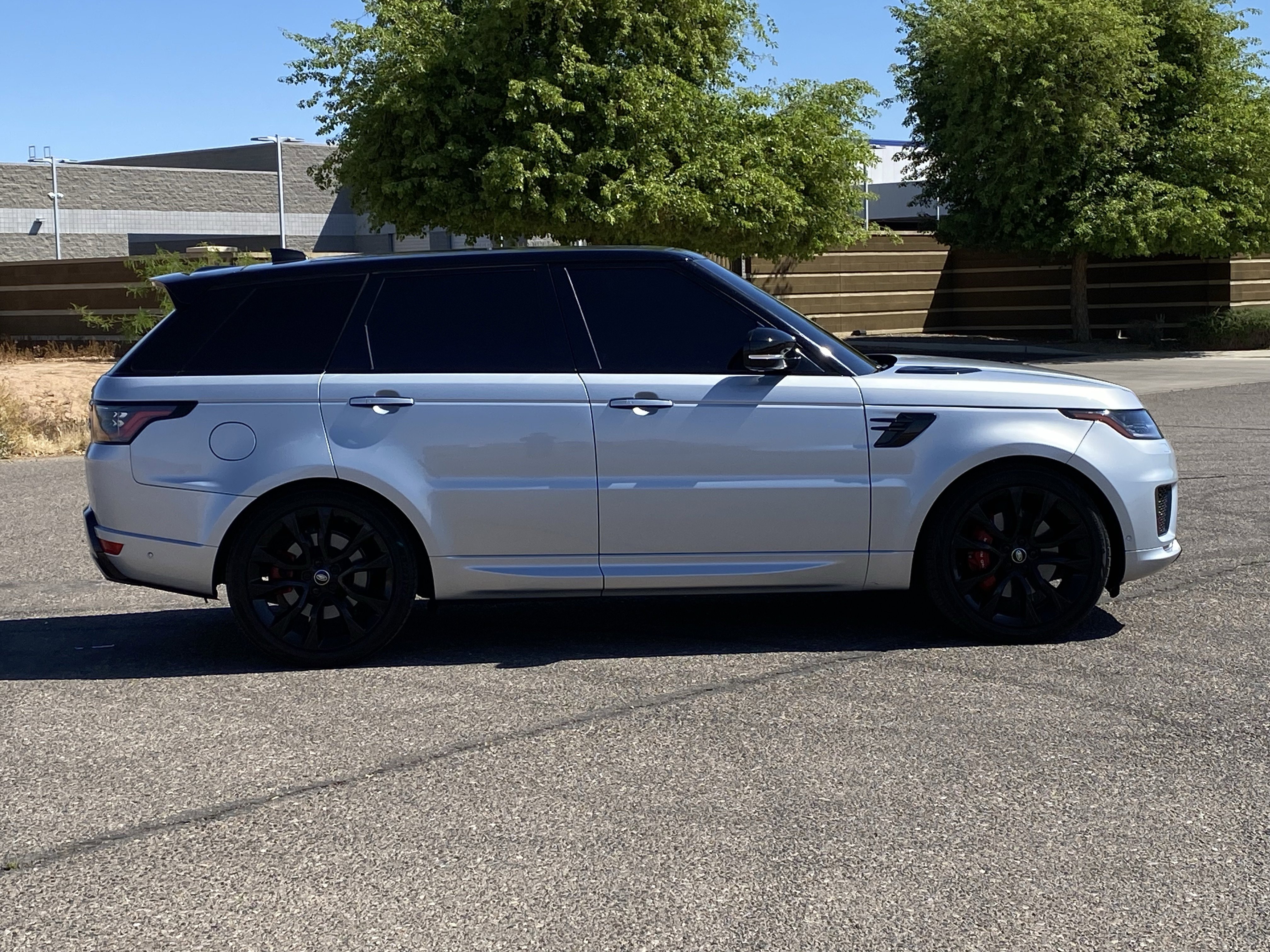 Used 2021 Land Rover Range Rover Sport HST image 2