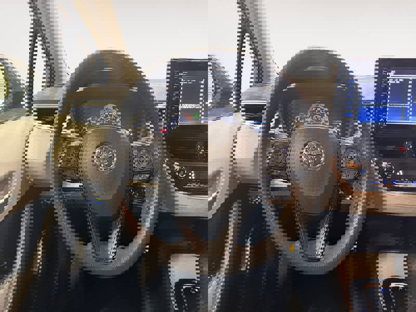 Used 2020 Toyota Corolla LE image 13