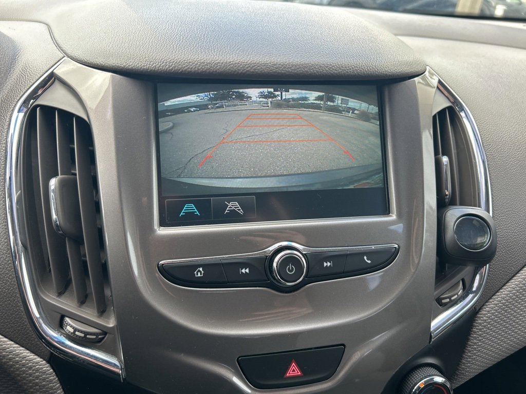 Used 2018 Chevrolet Cruze LT image 21