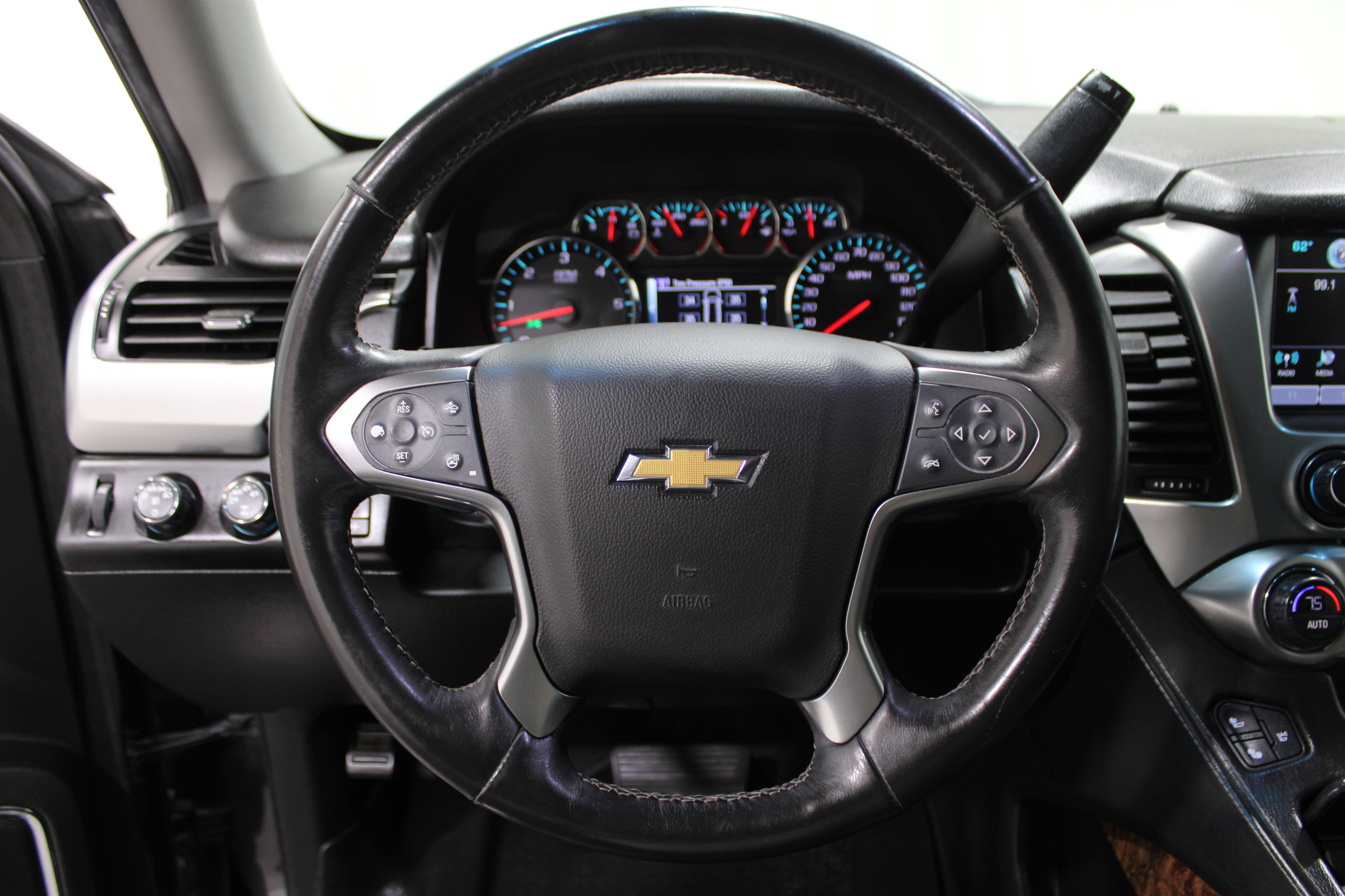 Used 2016 Chevrolet Suburban LTZ image 10