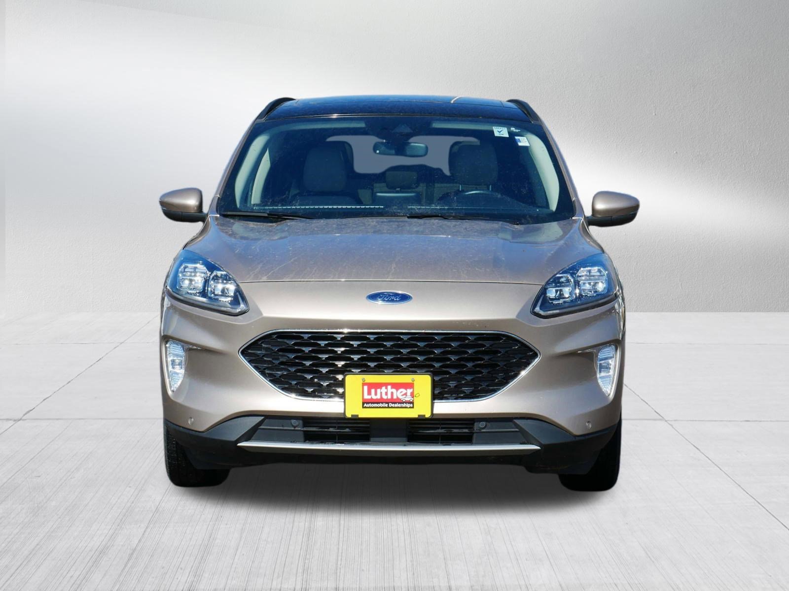 Used 2020 Ford Escape Titanium video 2