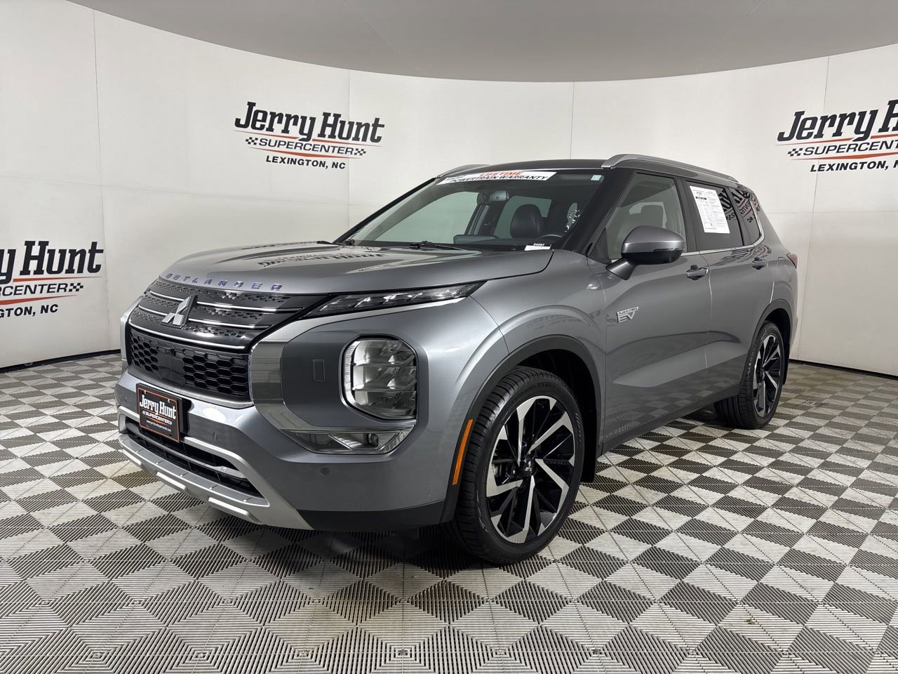 Used 2023 Mitsubishi Outlander SE