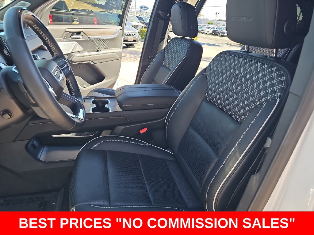 Used 2024 GMC Acadia Denali w/ Super Cruise Package FWD image 16