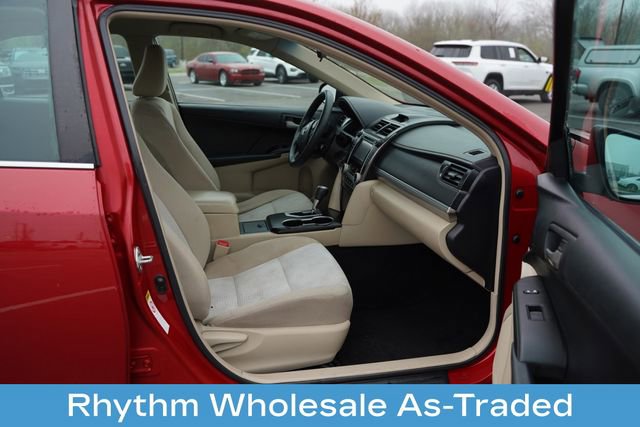 Used 2012 Toyota Camry LE image 16