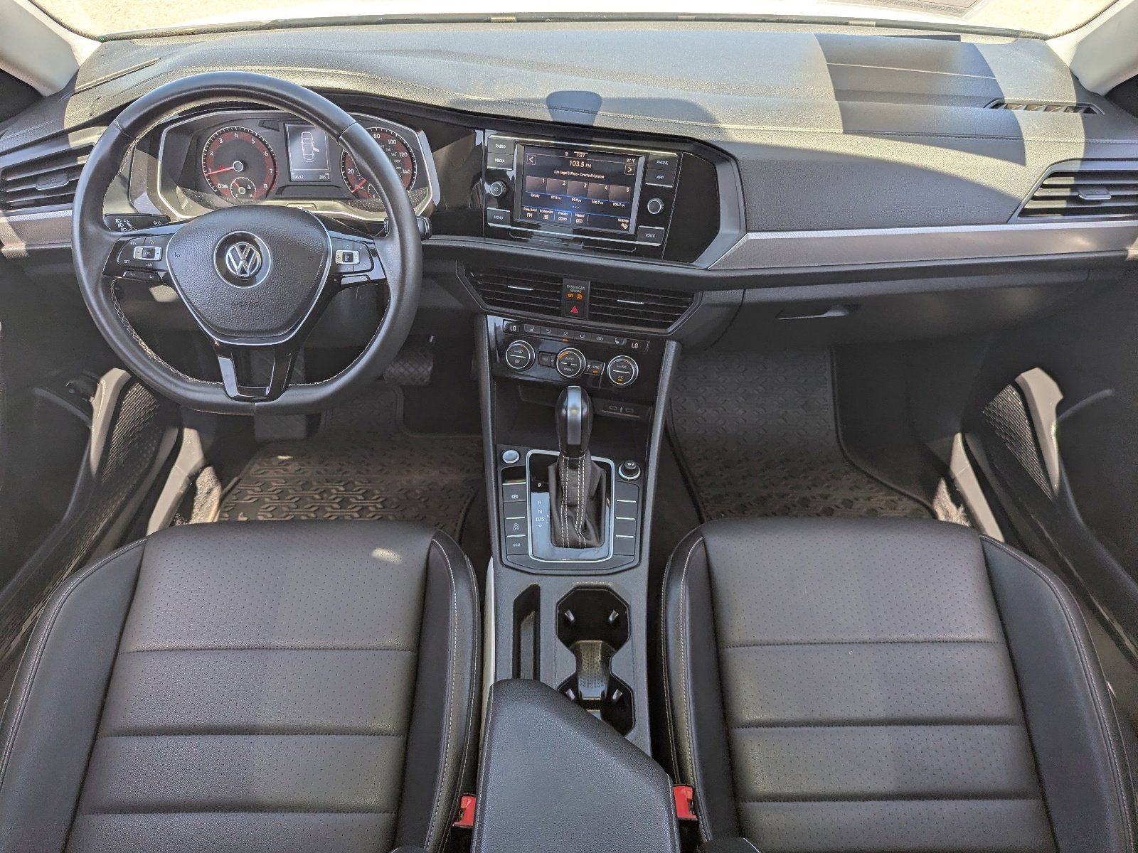 Used 2021 Volkswagen Jetta SE FWD image 14