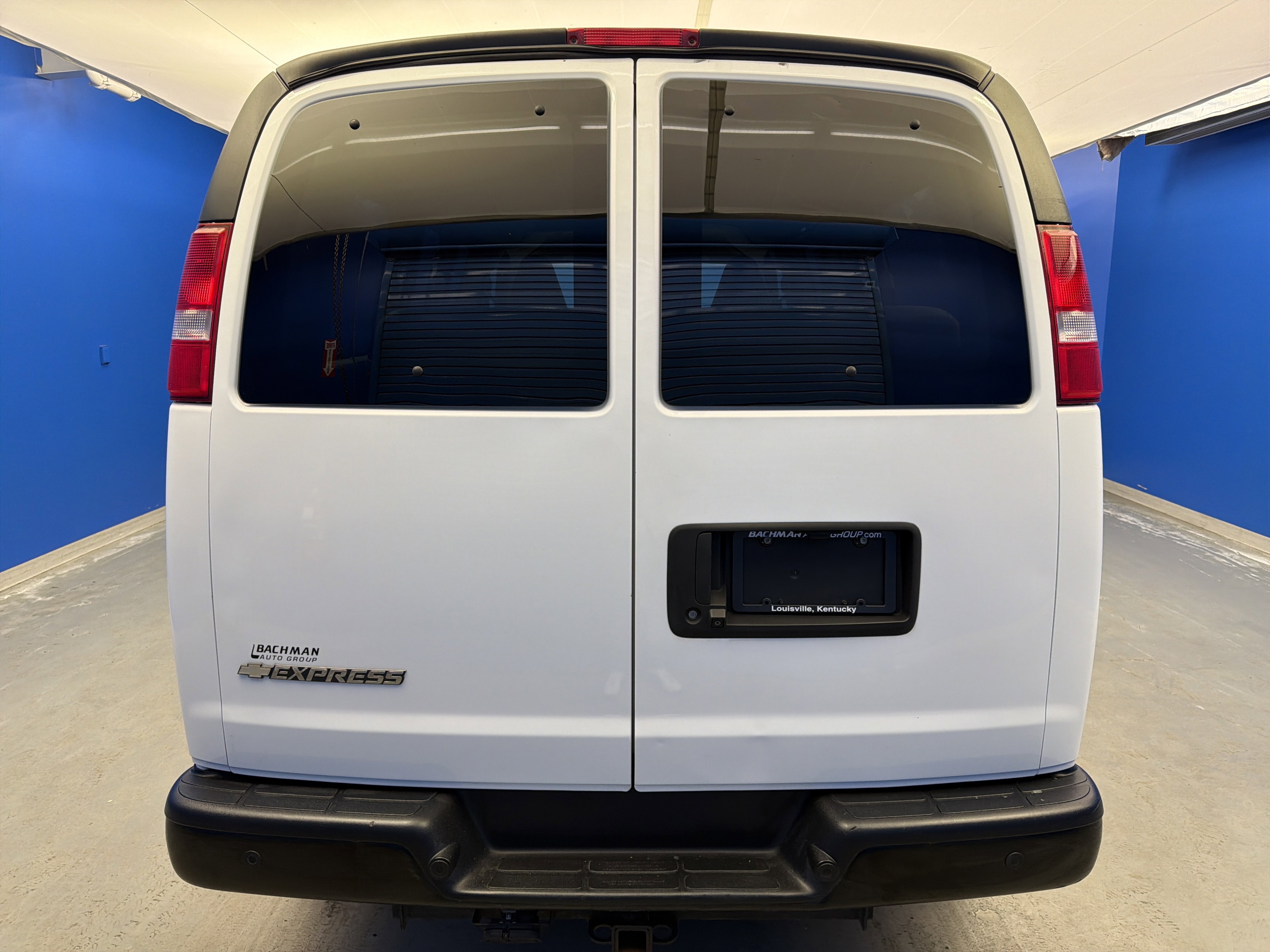 Used 2019 Chevrolet Express 3500 LS image 9