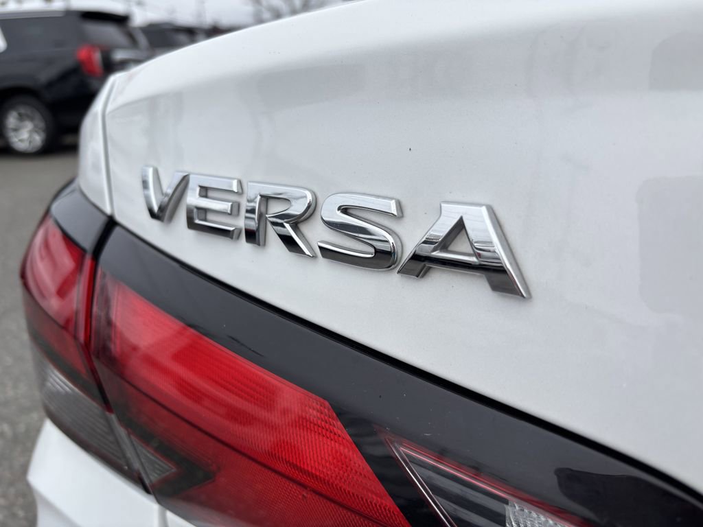Used 2023 Nissan Versa SV FWD image 11