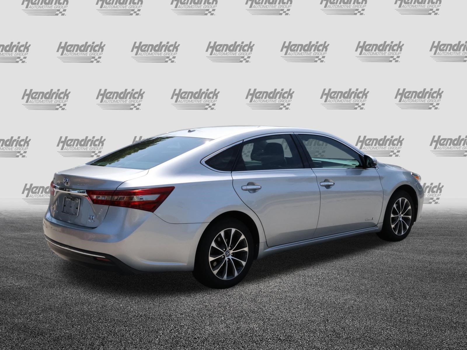 Used 2018 Toyota Avalon XLE Premium w/ All Weather Liner Package FWD image 9