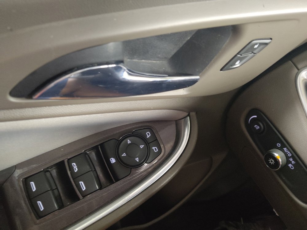 Used 2021 Chevrolet Malibu LT FWD image 27