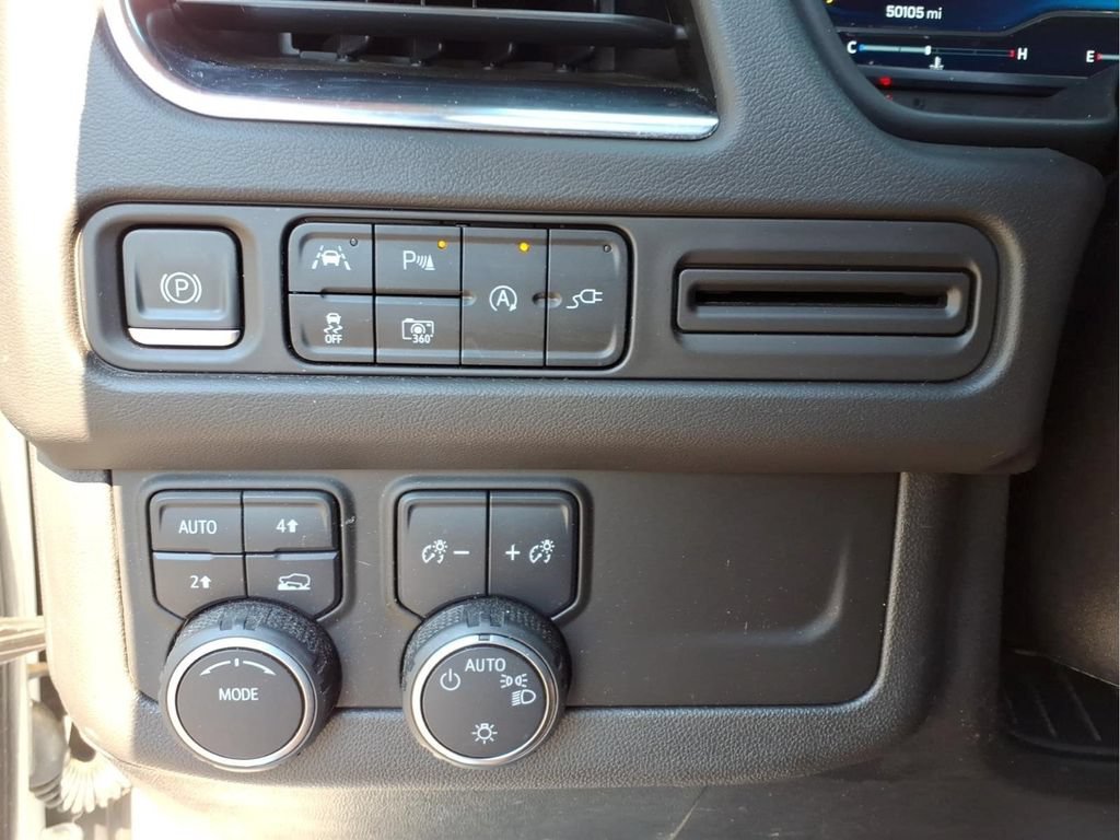 Used 2022 Chevrolet Tahoe RST w/ Luxury Package AWD/4WD image 14