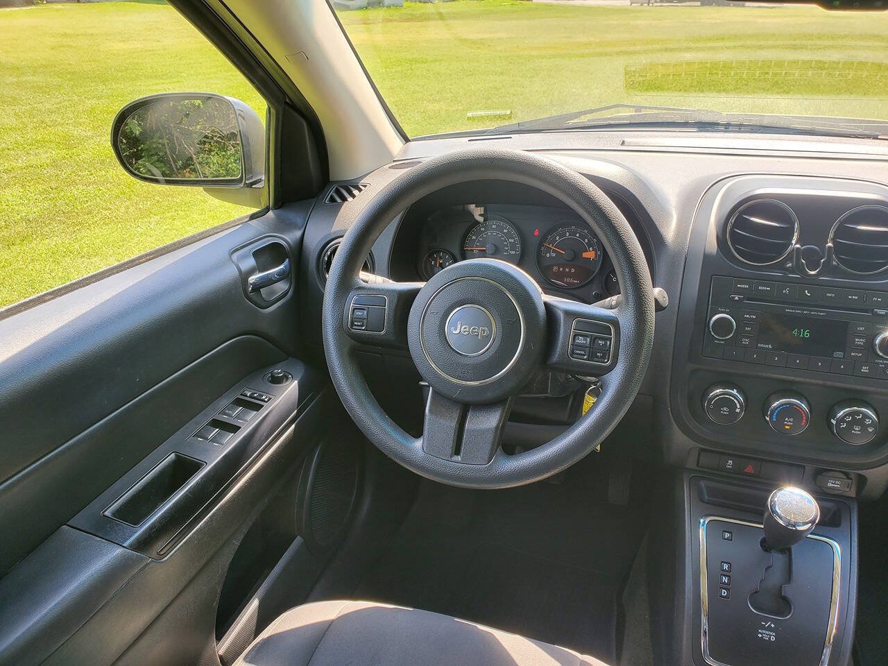 Used 2017 Jeep Compass Sport w/ Power Value Group AWD/4WD image 13