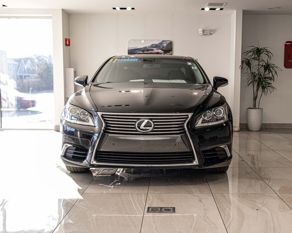 Used 2017 Lexus LS 460 w/ Comfort Package image 3