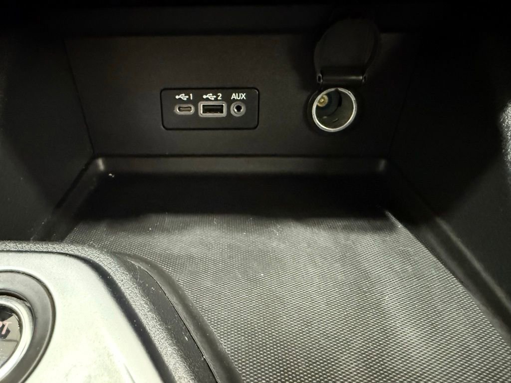 Used 2023 Nissan Sentra SV image 34