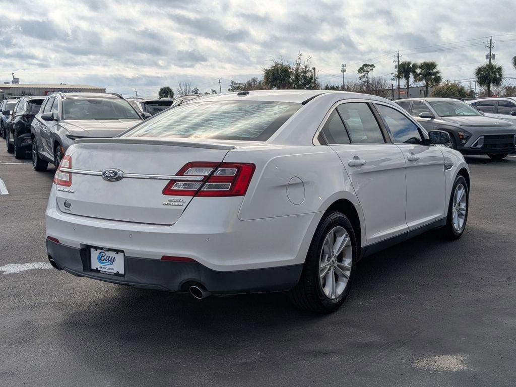 Used 2014 Ford Taurus SEL w/ Equipment Group 201A image 5