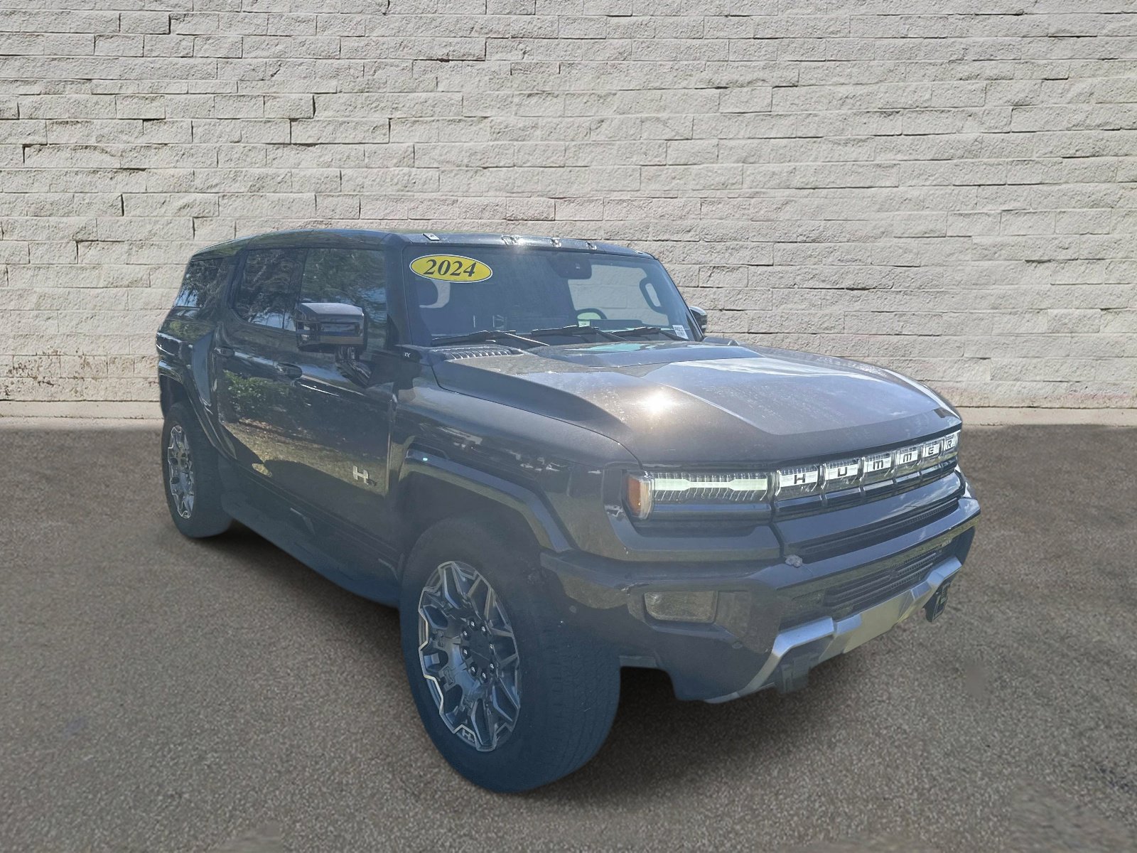 Used 2024 GMC Hummer EV 3X AWD/4WD image 3