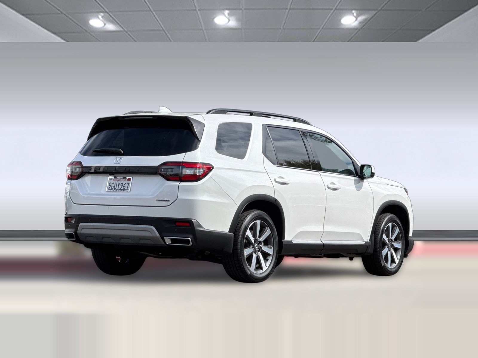 Certified 2023 Honda Pilot Touring image 8